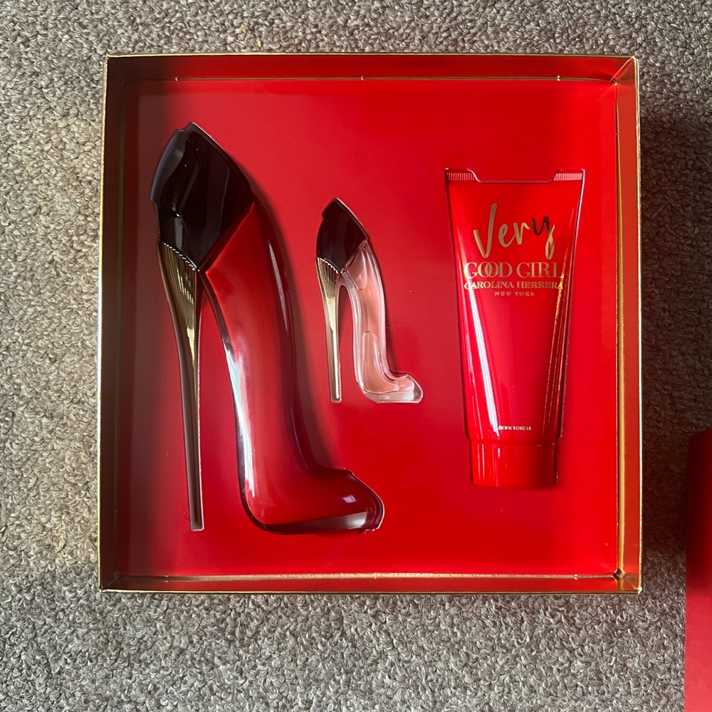 Carolina Herrera perfume set